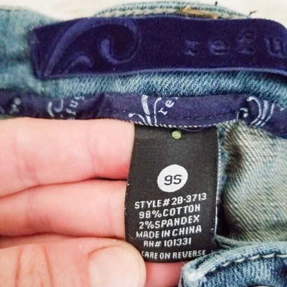 Refuge denim heavy distressing - Picture 7 of 7